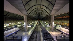 Descubre cómo llegar de Sevilla a Antequera en tren con RENFE: horarios, precios y consejos